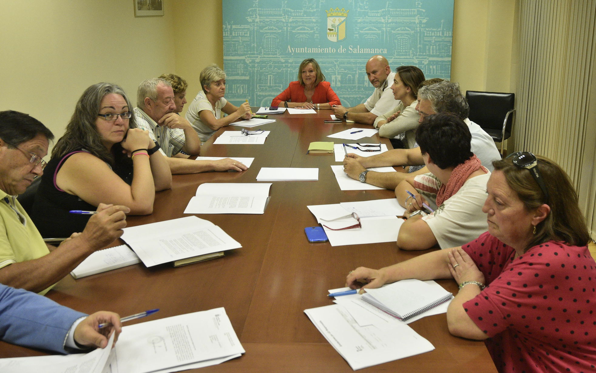Reunion del grupo municipal de trabajo celebrada en el Ayuntamiento de Salamanca