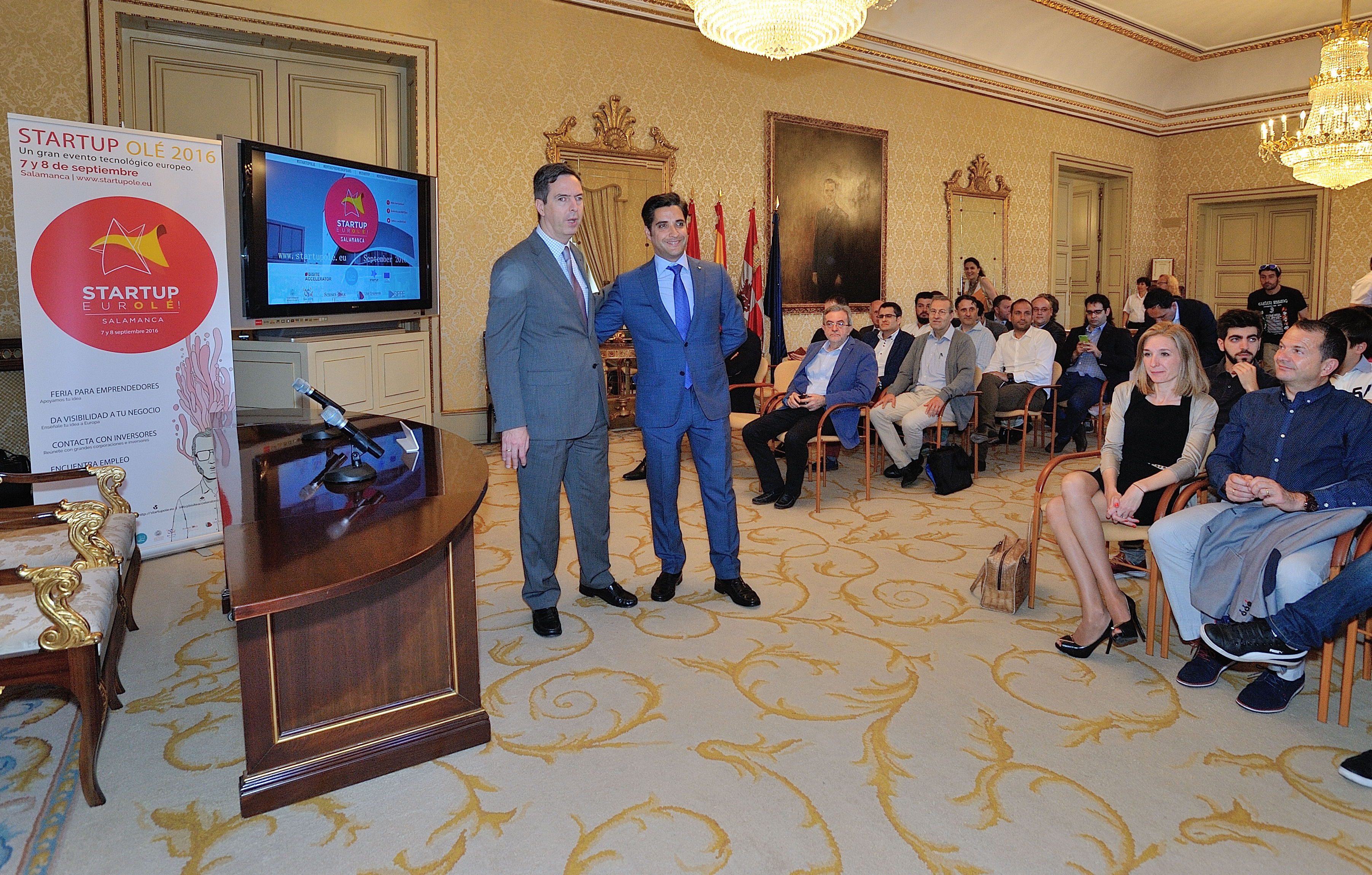 Enrique Sanchez-Guijo y Emilio Corchado en la presentacion del Evento