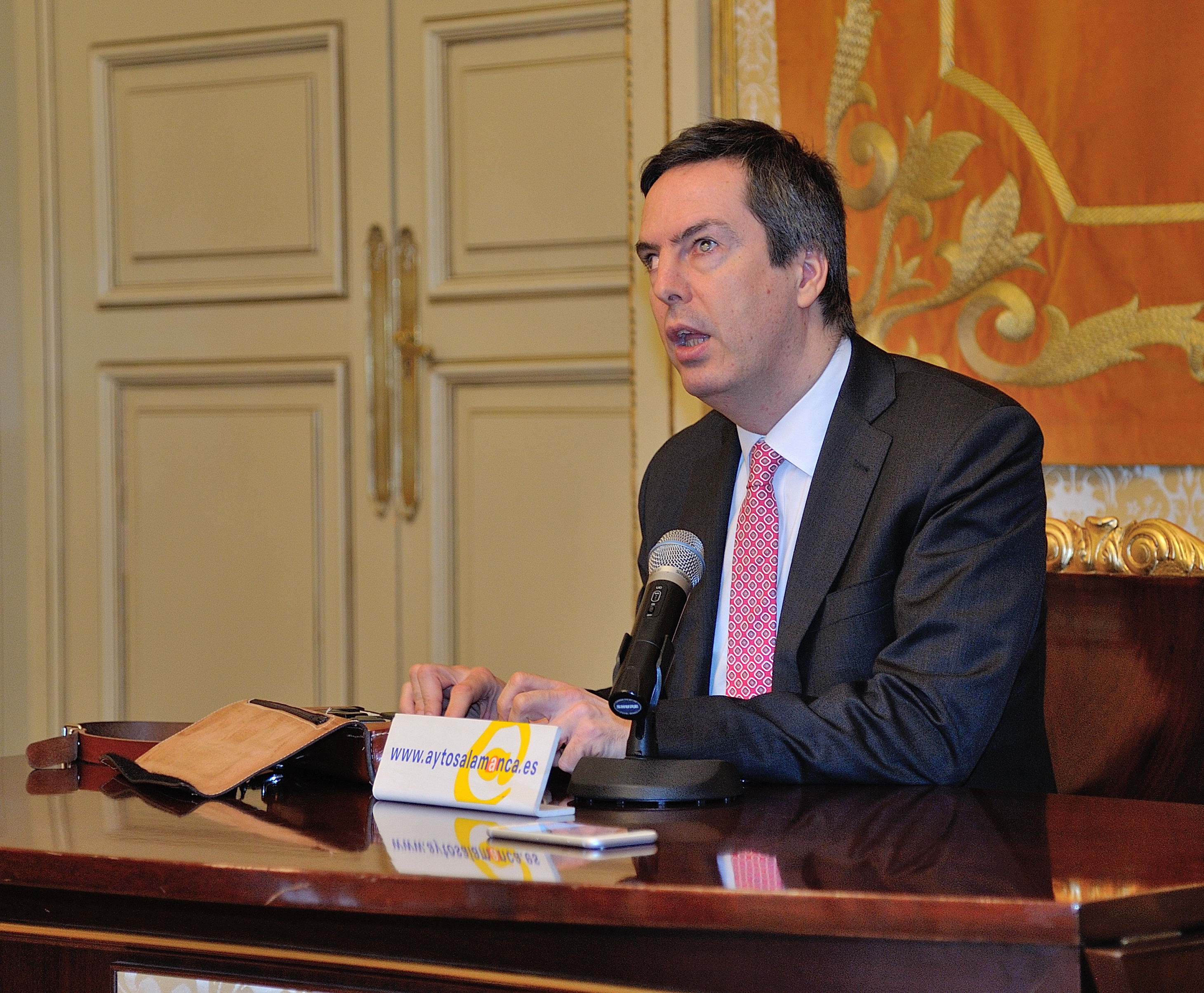 El concejal de Deportes ha presentado esta iniciativa a responsables de centros educativos