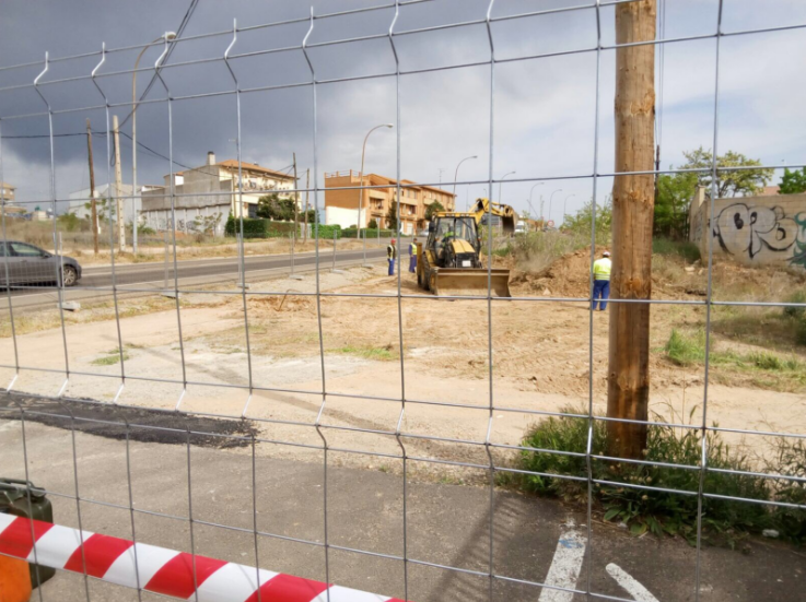 Obras del nuevo aparcamiento en superficie en Avda. S. agustin