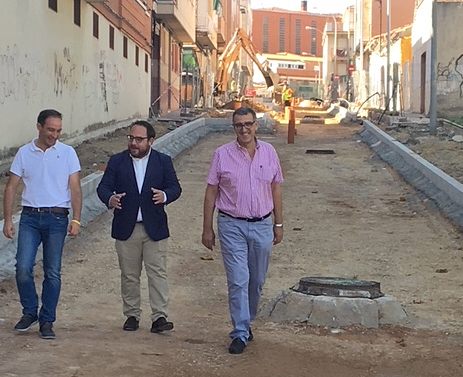 El concejal de Obras  Daniel Llanos  ha visitado esta manana las obras