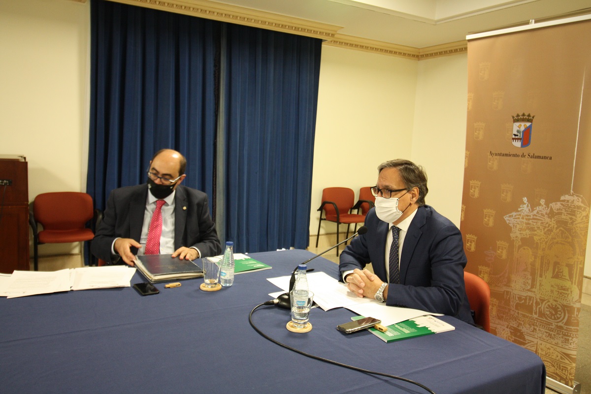 Fernando Rodriguez y Carlos Garcia Carbayo durante la Comision de Seguimiento