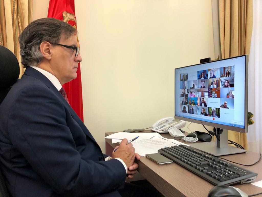Carlos Garcia Carbayo durante su participacion en la Comision