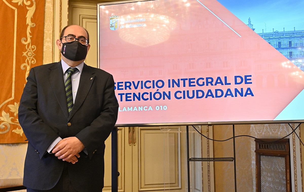 El concejal de Hacienda y Regimen Interior  Fernando Rodriguez